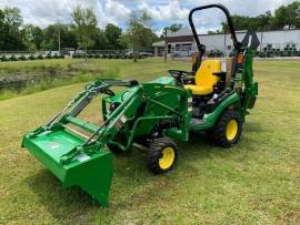 2022 John Deere 1025R TLB