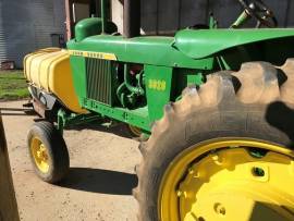 John Deere 3020