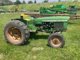 1972 John Deere 820 (3 CYL)