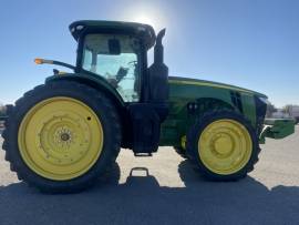 2019 John Deere 8270R