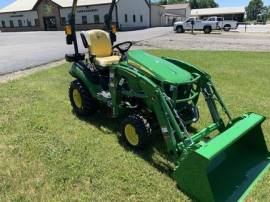 2022 John Deere 1025R