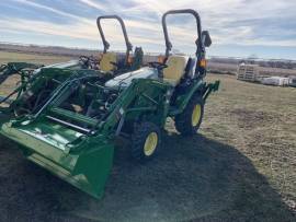 2022 John Deere 2025R TLB