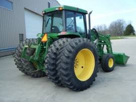 1999 John Deere 7210