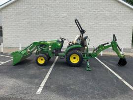 2022 John Deere 2025R TLB