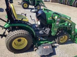 2010 John Deere 2320