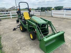 2015 John Deere 1025R