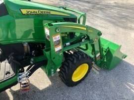 2022 John Deere 2025R