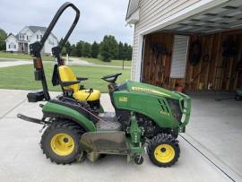 2017 John Deere 1025R