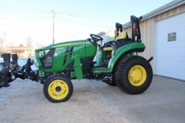 2021 John Deere 2032R