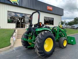 2022 John Deere 4052M HD