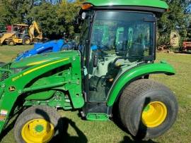 2019 John Deere 3046R