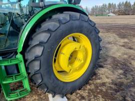 2021 John Deere 6135E