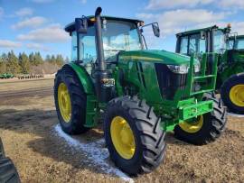 2021 John Deere 6135E