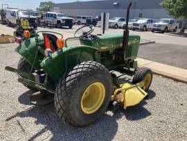 John Deere 850