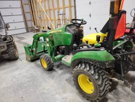 2019 John Deere 1025R