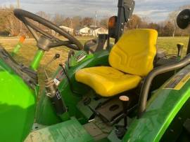 2016 John Deere 5065E