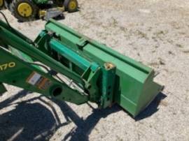 2015 John Deere 4052M