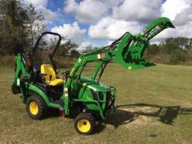 2022 John Deere 1025R TLB w/ GRAPPLE