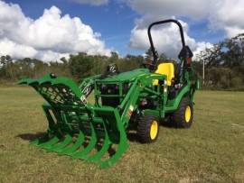 2022 John Deere 1025R TLB