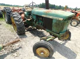 John Deere 3010