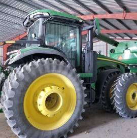 2022 John Deere 8R 340