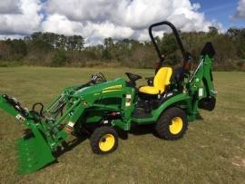 2022 John Deere 1025R TLB