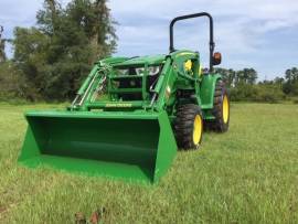 2022 John Deere 3046R