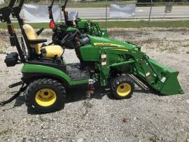 2022 John Deere 1025R