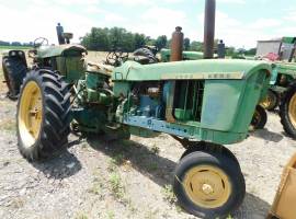 John Deere 3010