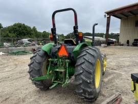 2015 John Deere 5075E