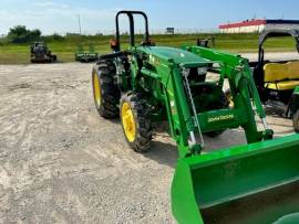 2016 John Deere 5065E