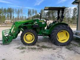 2015 John Deere 5065E