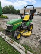 2010 John Deere 2305