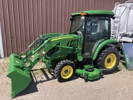 2017 John Deere 3046R