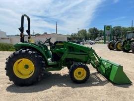 2015 John Deere 4044M