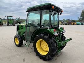 2017 John Deere 5100GN