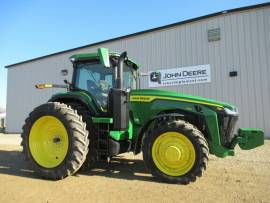 2021 John Deere 8R 230