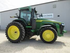 2021 John Deere 8R 250