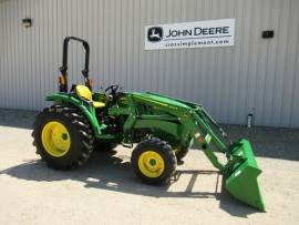 2022 John Deere 4052M