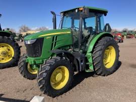 2019 John Deere 6135E