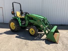 2015 John Deere 3046R