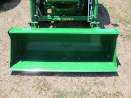 2022 John Deere 3046R