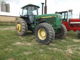 John Deere 4555