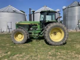 1989 John Deere 4555