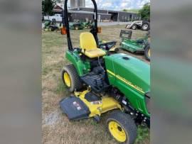 2010 John Deere 2305