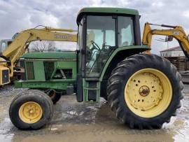 John Deere 6400