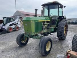 John Deere 4230