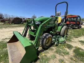 2011 John Deere 2320