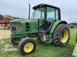 John Deere 6230