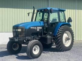 1997 New Holland 8260